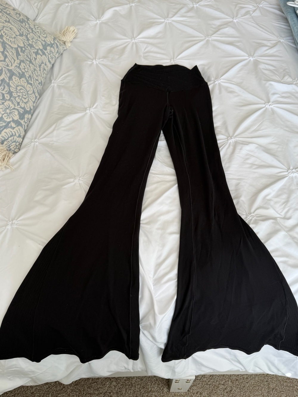 aerie Black Flared Yoga Leggings